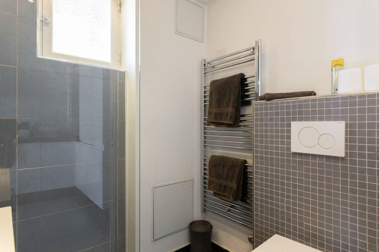 Appartement 4 Personnes Vue Mer Remparts Antibes Exterior photo